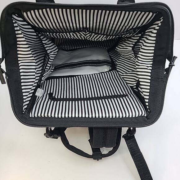 Delaney Lane Durable Stylish Baby Travel Diaper Bag Backpack Black Gray 16" - Picture 5 of 8